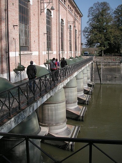 Foto 3 di 14