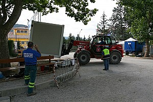 05/09/2009<br>Smontaggio campo Piazza d'Armi (L'Aquila)