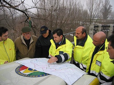 Foto 2 di 12
