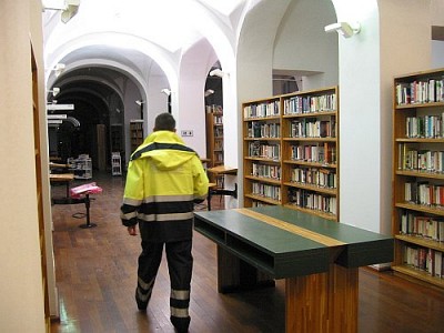 Foto 3 di 24