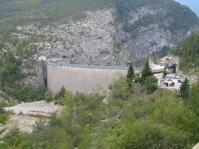 Foto 2 di 12
