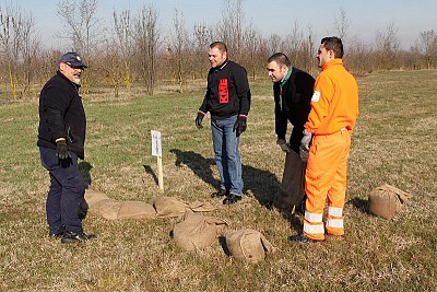 Foto 23 di 57