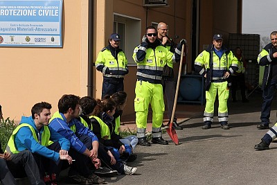 Foto 18 di 38
