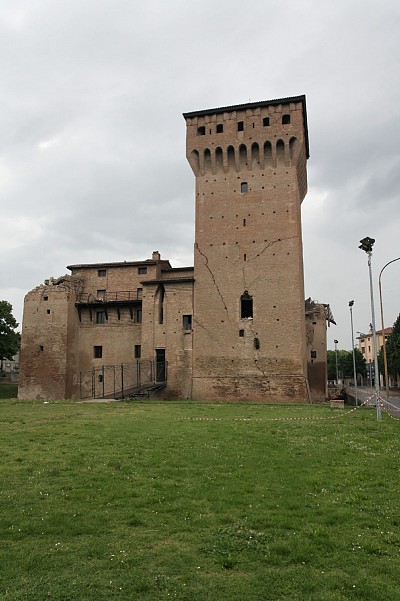 Foto 23 di 69