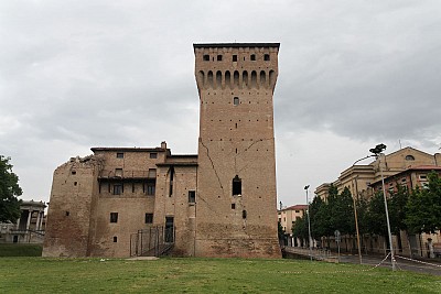Foto 24 di 69