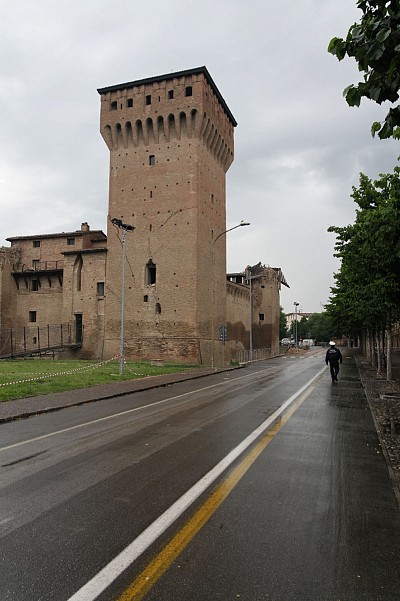 Foto 25 di 69