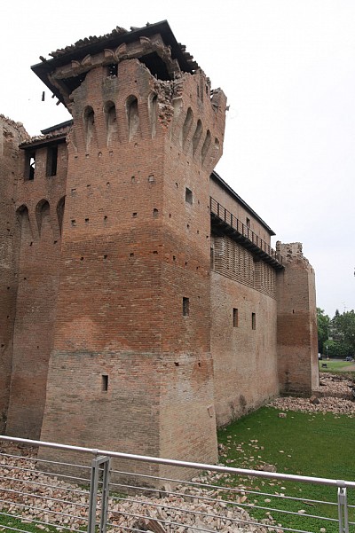 Foto 28 di 69