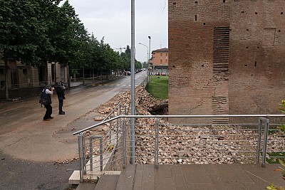 Foto 31 di 69