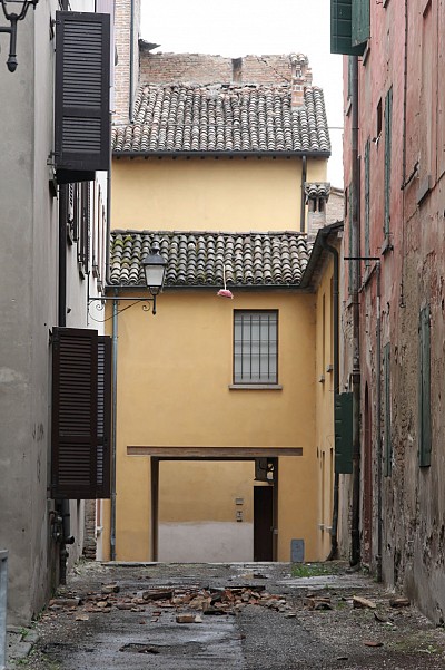 Foto 34 di 69