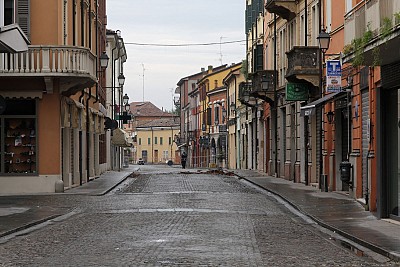 Foto 36 di 69