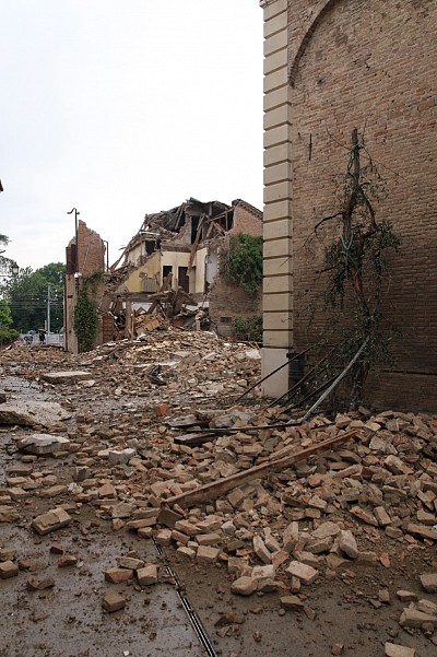 Foto 38 di 69