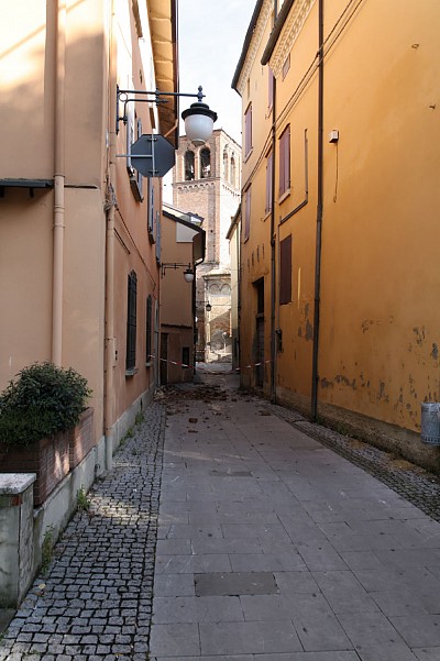 Foto 23 di 47