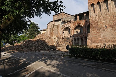 Foto 25 di 47