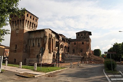 Foto 29 di 47