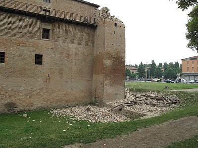 Foto 37 di 62