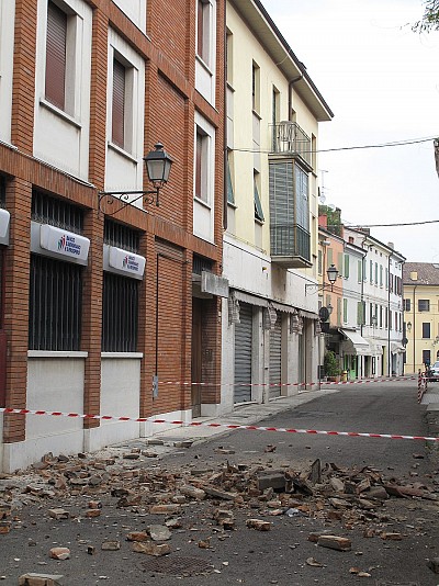 Foto 42 di 62