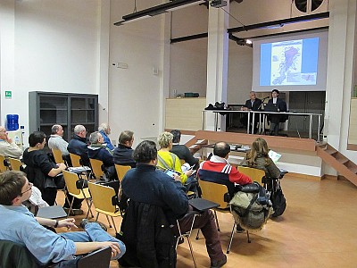 Foto 3 di 13