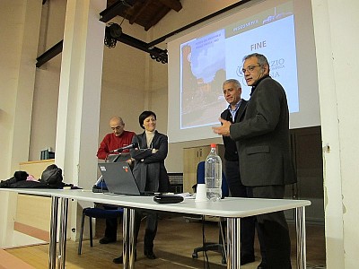 Foto 9 di 13