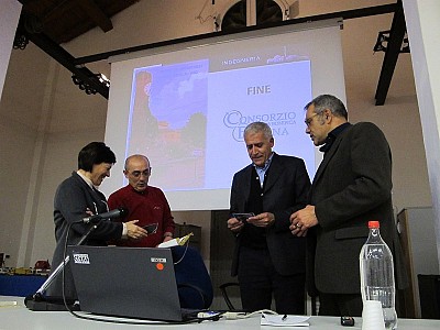 Foto 10 di 13