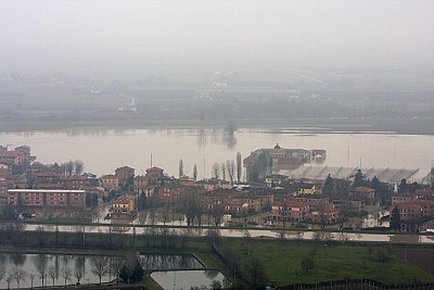Foto 23 di 39