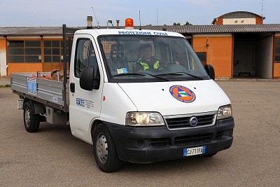 Foto 12 di 112
