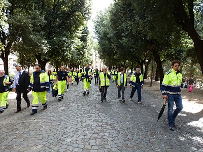 Foto 25 di 27