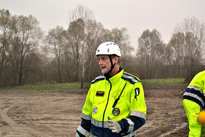 Foto 20 di 48