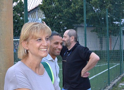 Foto 3 di 64