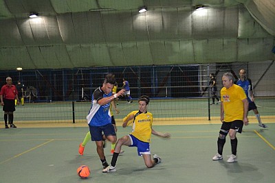 Foto 30 di 64