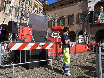 Foto 8 di 54