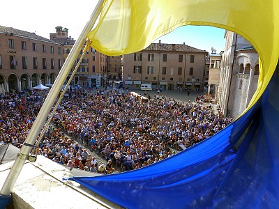 Foto 17 di 54