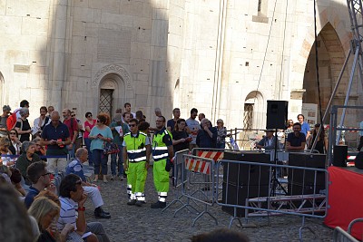 Foto 10 di 22
