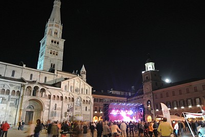 Foto 7 di 23