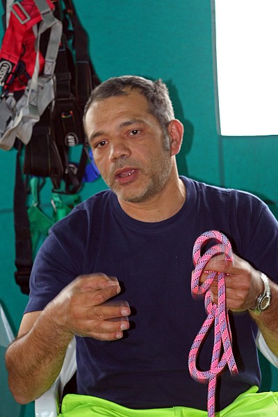 Foto 5 di 24