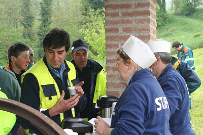 Foto 2 di 12