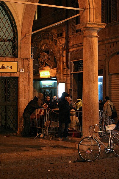 Foto 8 di 12