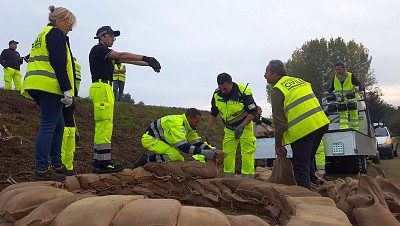 Foto 25 di 48