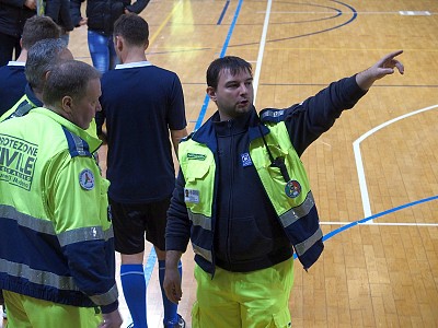 Foto 16 di 50