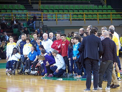 Foto 38 di 50