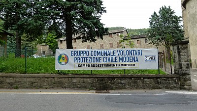 Foto 8 di 60