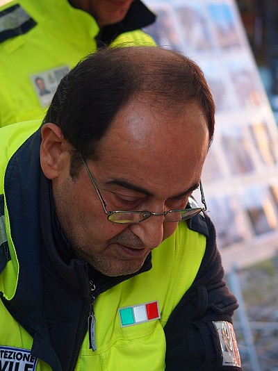 Foto 12 di 54