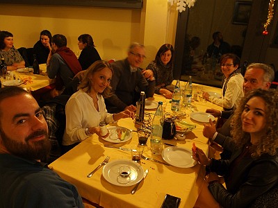 Foto 13 di 33