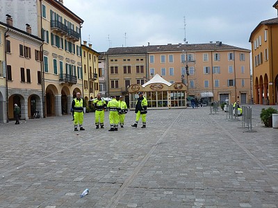 Foto 16 di 32