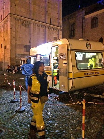 Foto 2 di 18