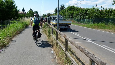 Foto 21 di 46