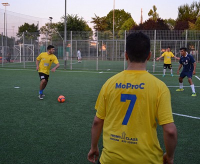 Foto 17 di 36