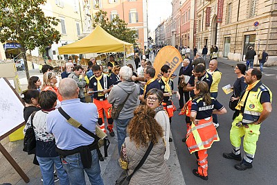 Foto 15 di 25