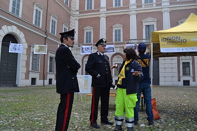 Foto 23 di 36