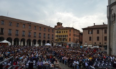Foto 15 di 52