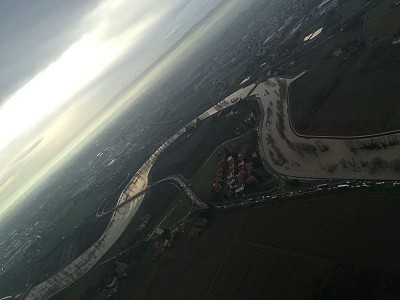 Foto 36 di 46